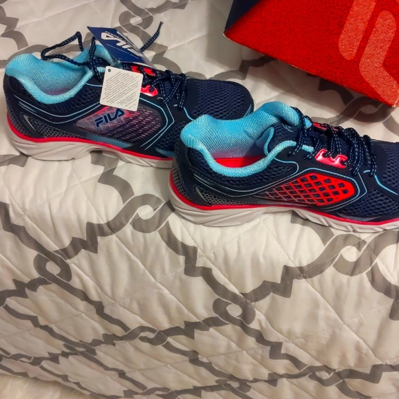 Shoes - Picture 3 of 3